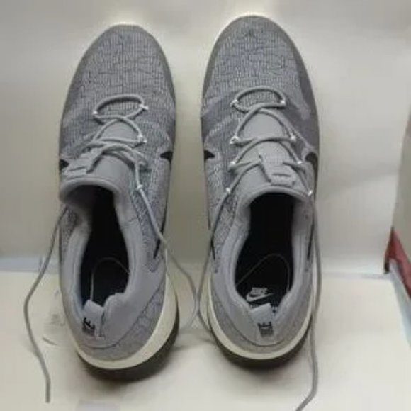 Nike man's sports shoes - Picture 2 of 5